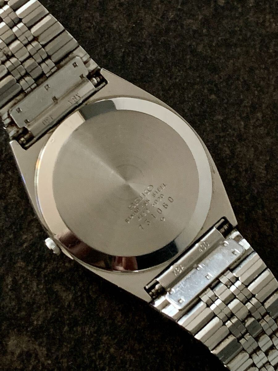 美品 1976年製 セイコー SEIKO オールドクオーツ エンブレム(emblem) クォーツ 3針 デイト 4122-5020 男性用 メンズ 腕時計_画像6