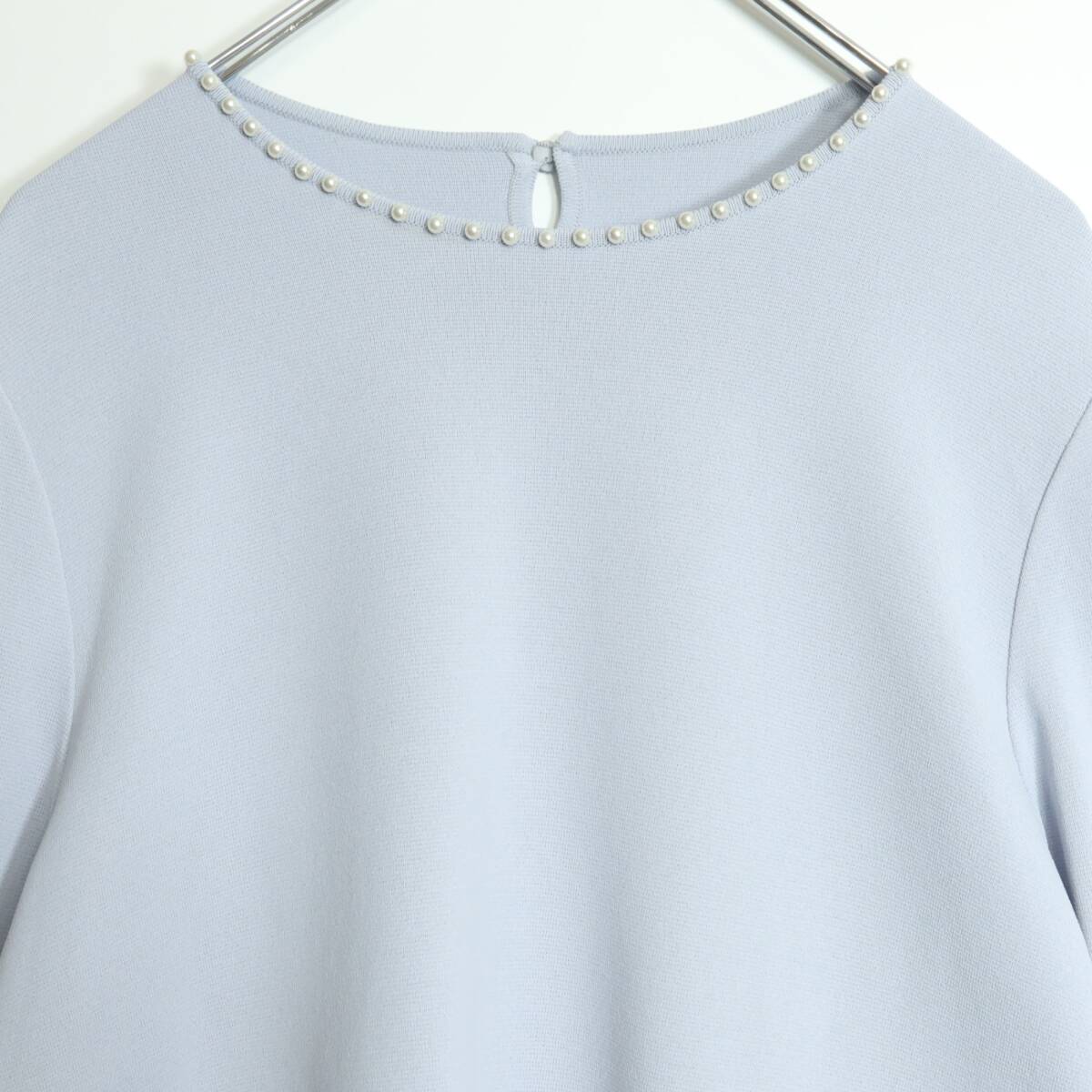 【美品】レリアン★パールビーズ付き♪プルオーバー 大きいサイズ17＋ 薄いグレー系 z15548_画像2