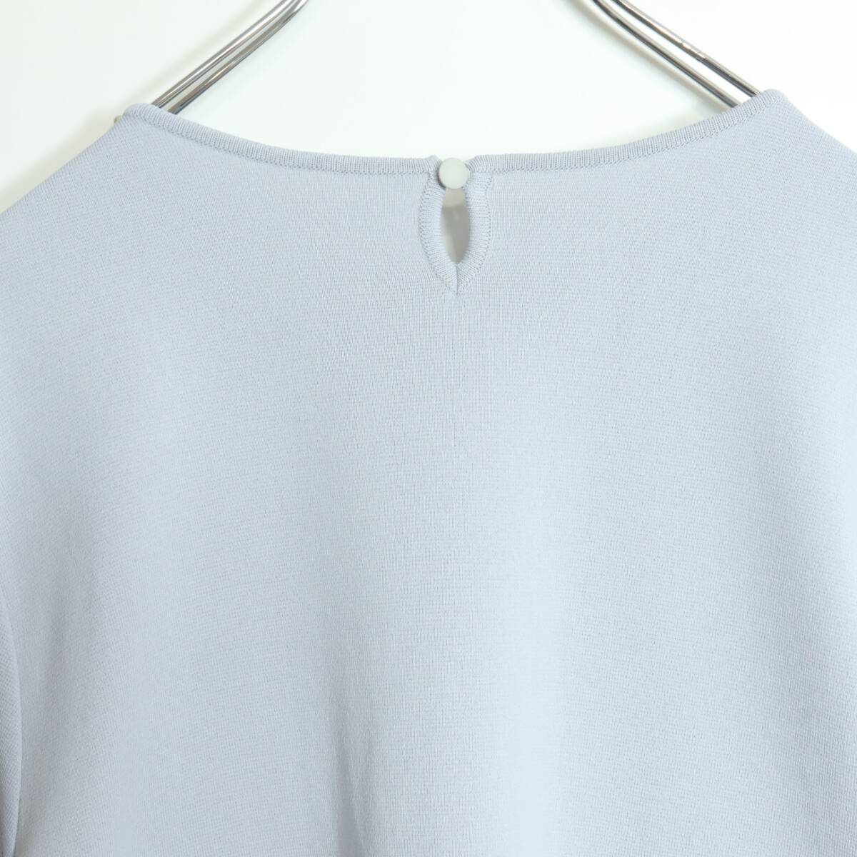 【美品】レリアン★パールビーズ付き♪プルオーバー 大きいサイズ17＋ 薄いグレー系 z15548_画像4