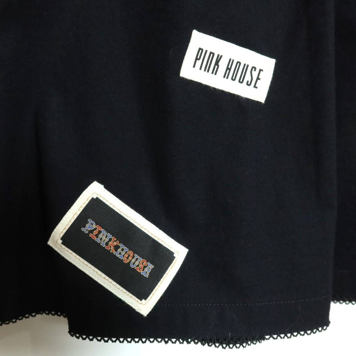 【美品】ピンクハウス★ギャザースカート 黒系 前開き ワッペンいっぱい♪ティアードデザイン♪無地 z15967_画像9