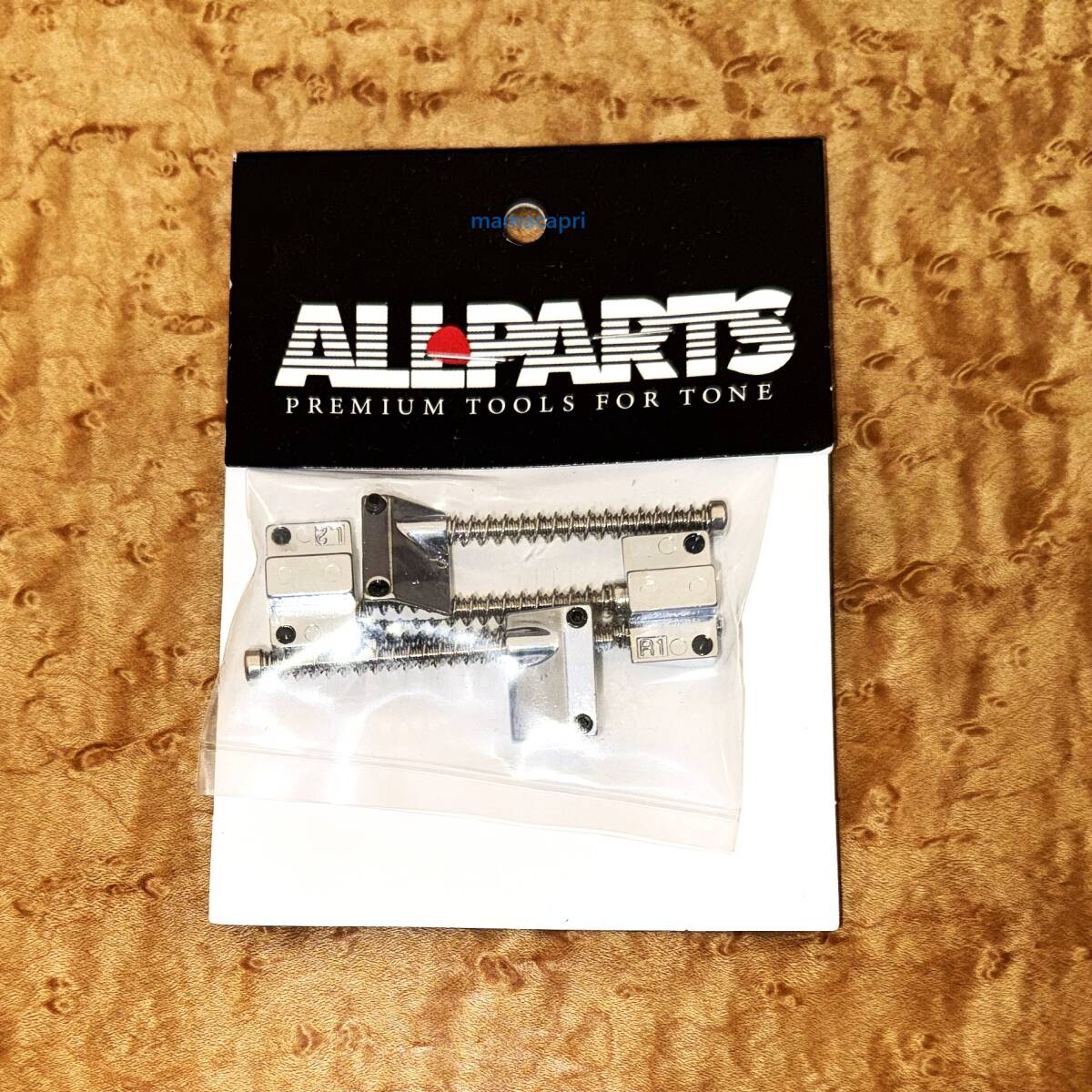 新品 ALLPARTS Badass OR Omega Saddle For Bass Bridge Chrome BP-2070-010 オールパーツ バダス/オメガ ベース ブリッジ サドル クローム_画像1