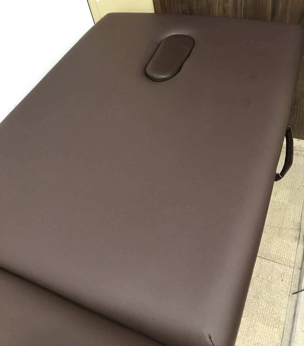 (中古品）折りたたみマッサージベッド　V-004　木製・有孔　185×70/ブラウン/キャリーバッグ付き　整体台/施術台/エステベッド_画像4