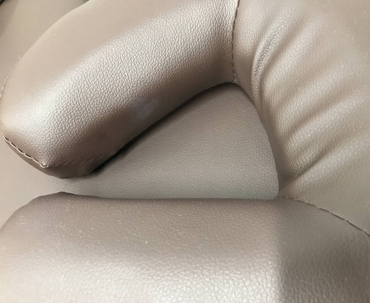 (中古品）折りたたみマッサージベッド　V-004　木製・有孔　185×70/ブラウン/キャリーバッグ付き　整体台/施術台/エステベッド_画像3