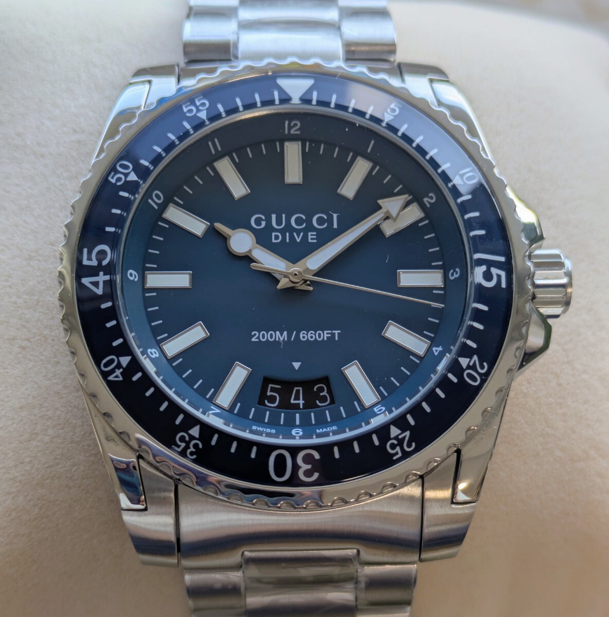 新品未使用　グッチ　GUCCI　腕時計　　ダイブ　紺　メンズ　YA136203　45ミリ　 ダイバーズウォッチ　DIVE　_画像1