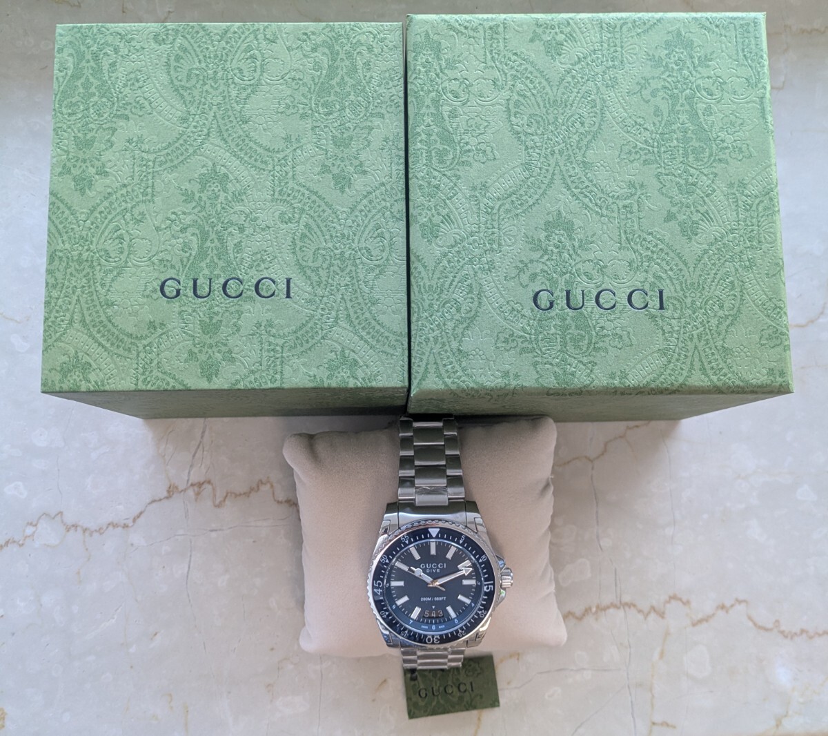 新品未使用　グッチ　GUCCI　腕時計　　ダイブ　紺　メンズ　YA136203　45ミリ　 ダイバーズウォッチ　DIVE　_画像8
