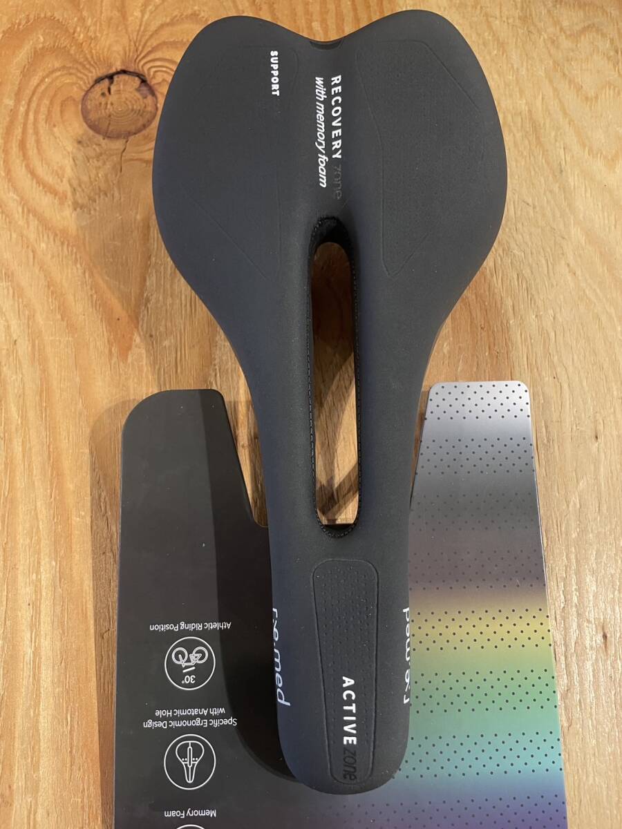 セラロイヤル /R.e.med2　「リメッド2」/　ブラック　/お尻にやさしい サドルに悩んだら取り合えずこれ_画像2