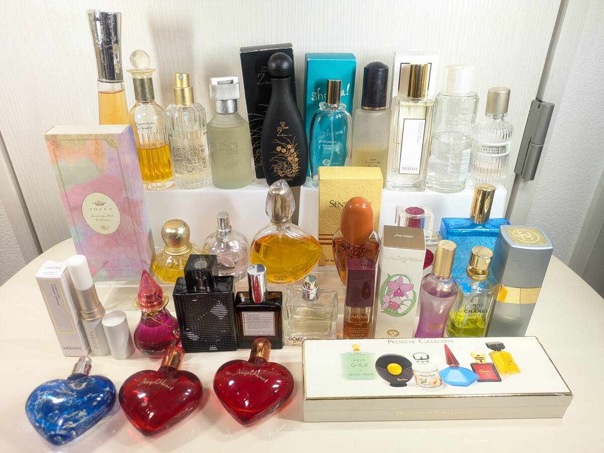 香水 ミニ香水 40個ほど シャネル ジバンシー オウパラディ ドルガバ カネボウ 資生堂 バーバリーなど 大量まとめ_画像1