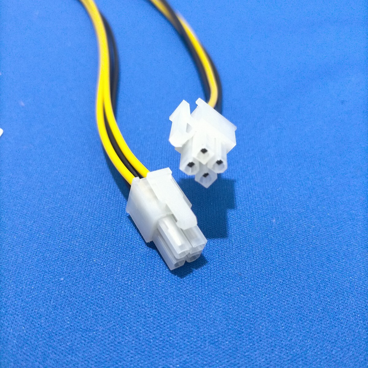 未使用ATX12V(4ピン)電源延長ケーブル (オス - メス) 30cm　2本セット　F−08　③_画像3
