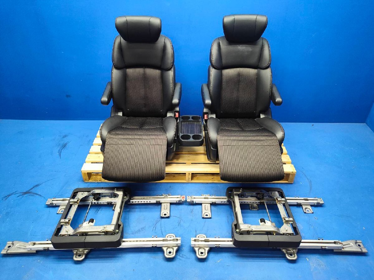 日産 52 エルグランド 後期 ハイウェイスター S 純正 ハーフレザー セカンド 2列目 シート 手動 レール付 トリムNO:G　　2502474 2F4-3 友_画像1