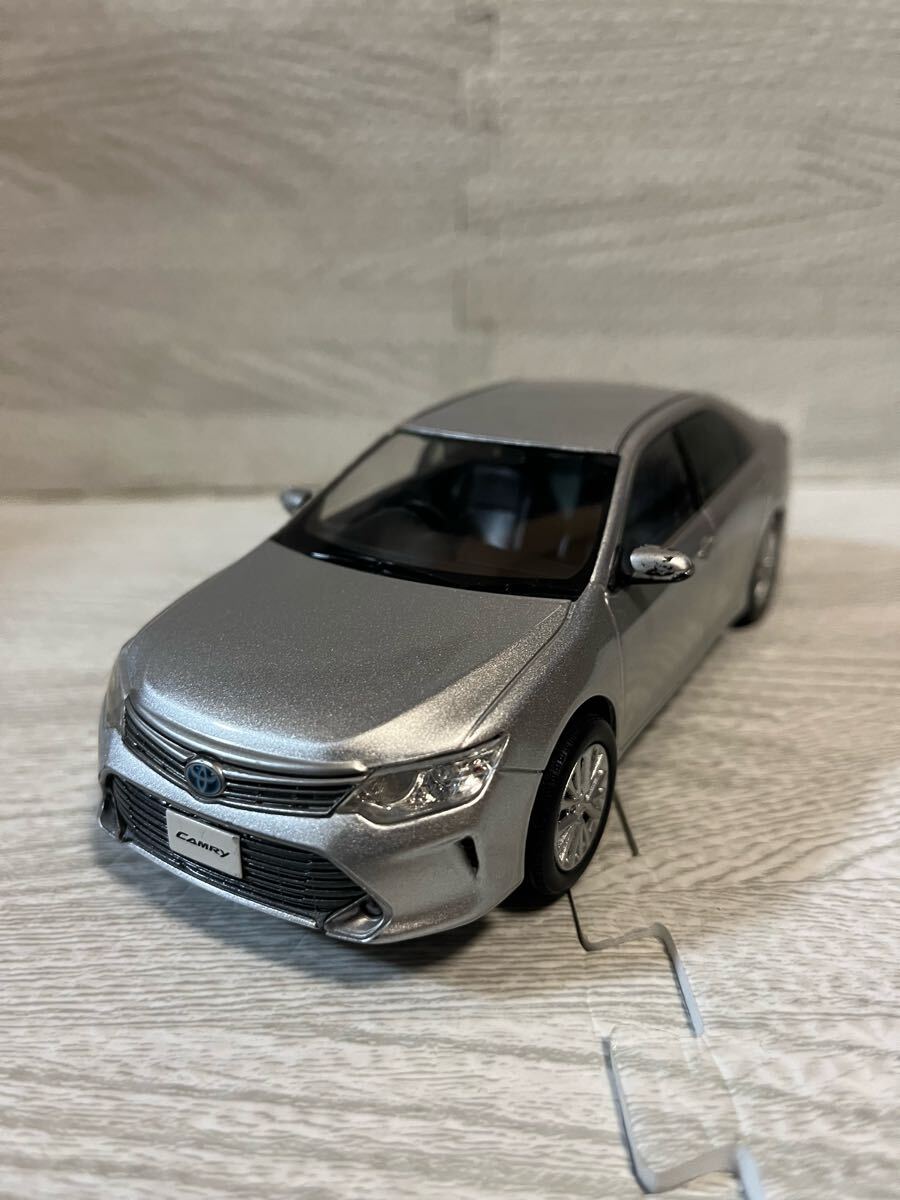 1/30 トヨタ カムリ CAMRY 後期 非売品 カラーサンプル ミニカー　シルバーメタリック_画像1