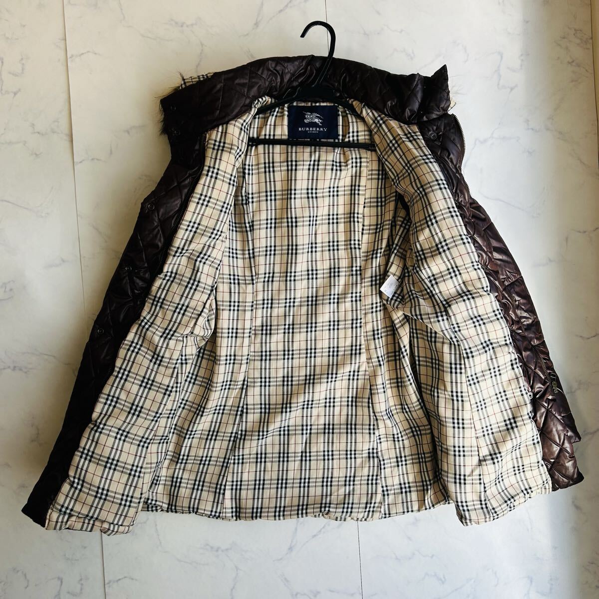 定番/美品◯ BURBERRY LONDON バーバリーロンドン メンズ ビジネス ダウンジャケット コート ブルゾン ノバチェック ワッペン 3way 刺繍_画像2