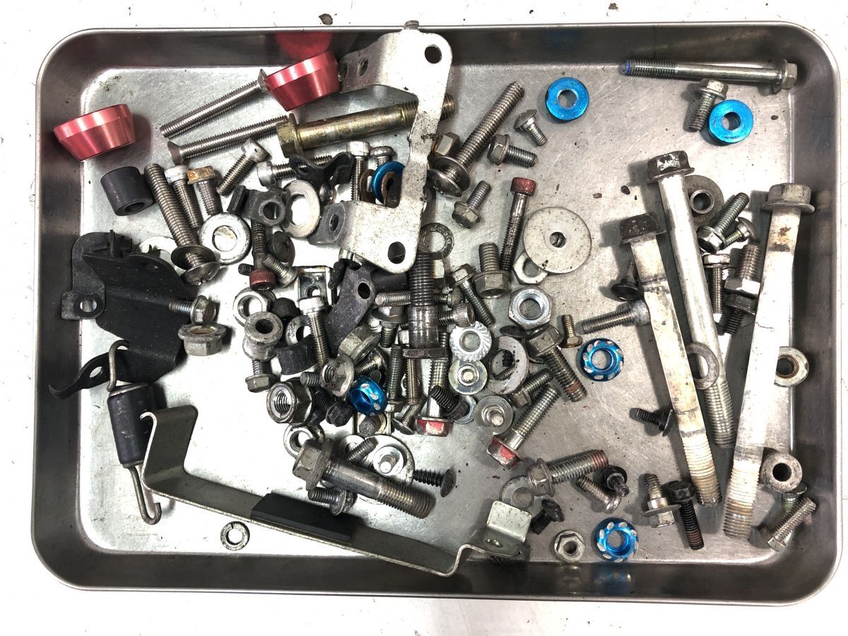 GROM MSX125 グロム JC61 前期 ネジ ボルル ナット ステー 他 セット(中古)2779-M6923_画像1