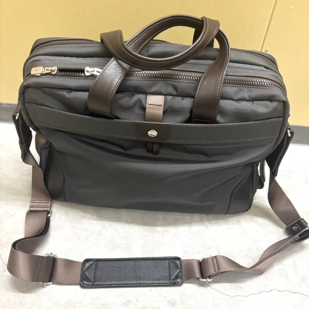 #17514　(未使用品)　TAKEO KIKUCHI タケオキクチ ビジネスバッグ A4 ブリーフケース　_画像1