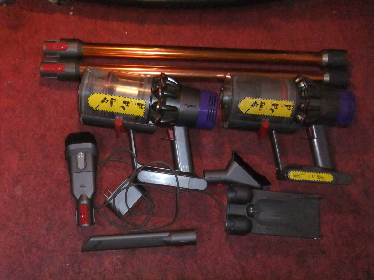 ●dyson SV12 サイクロン式コードレスクリーナー ジャンク品●