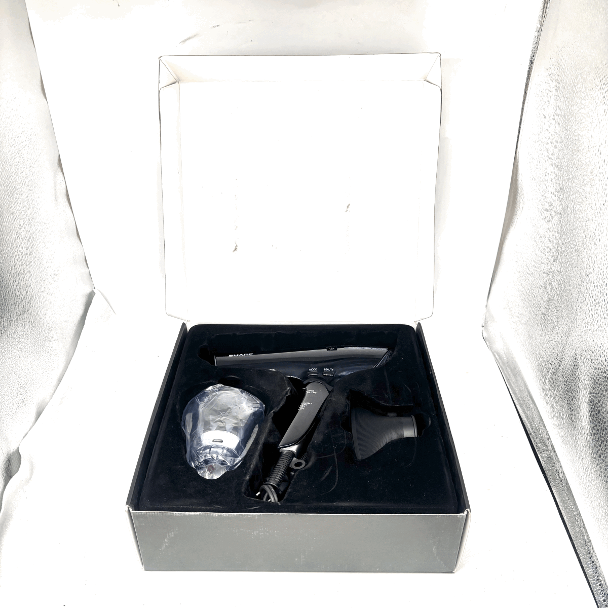 1円スタート 【超希少な美品】動作確認済み SHARP シャープ ドライヤー プラズマクラスター 搭載 スカルプエステ ブラック IB-HX9K-B_画像2