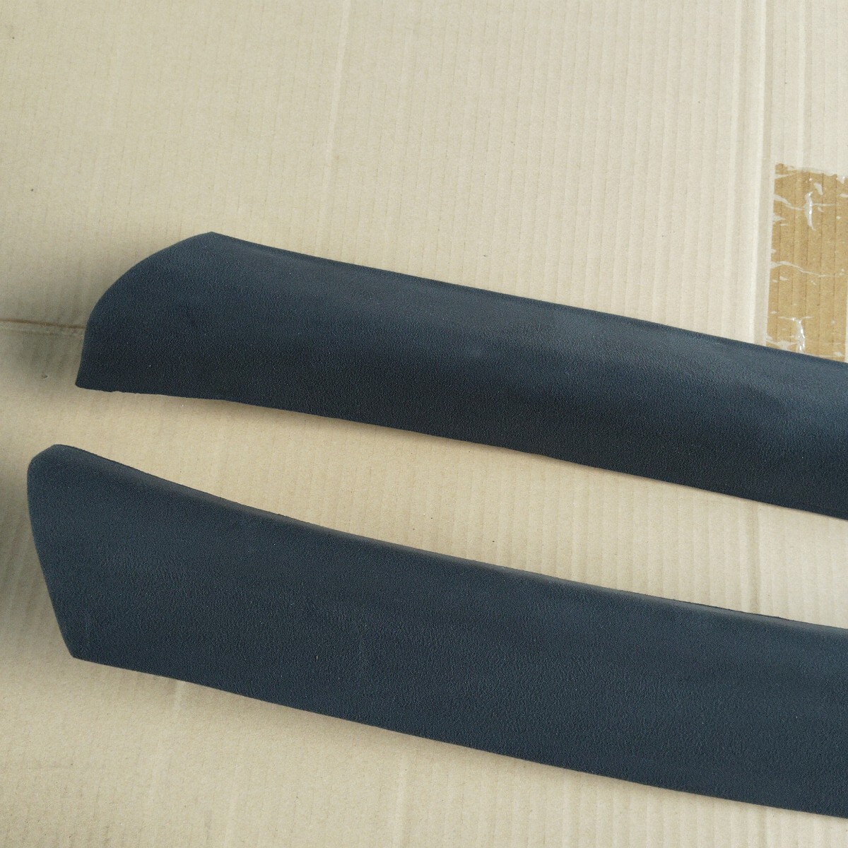 マセラティギブリS Q4 内装 内張りピラー_画像5