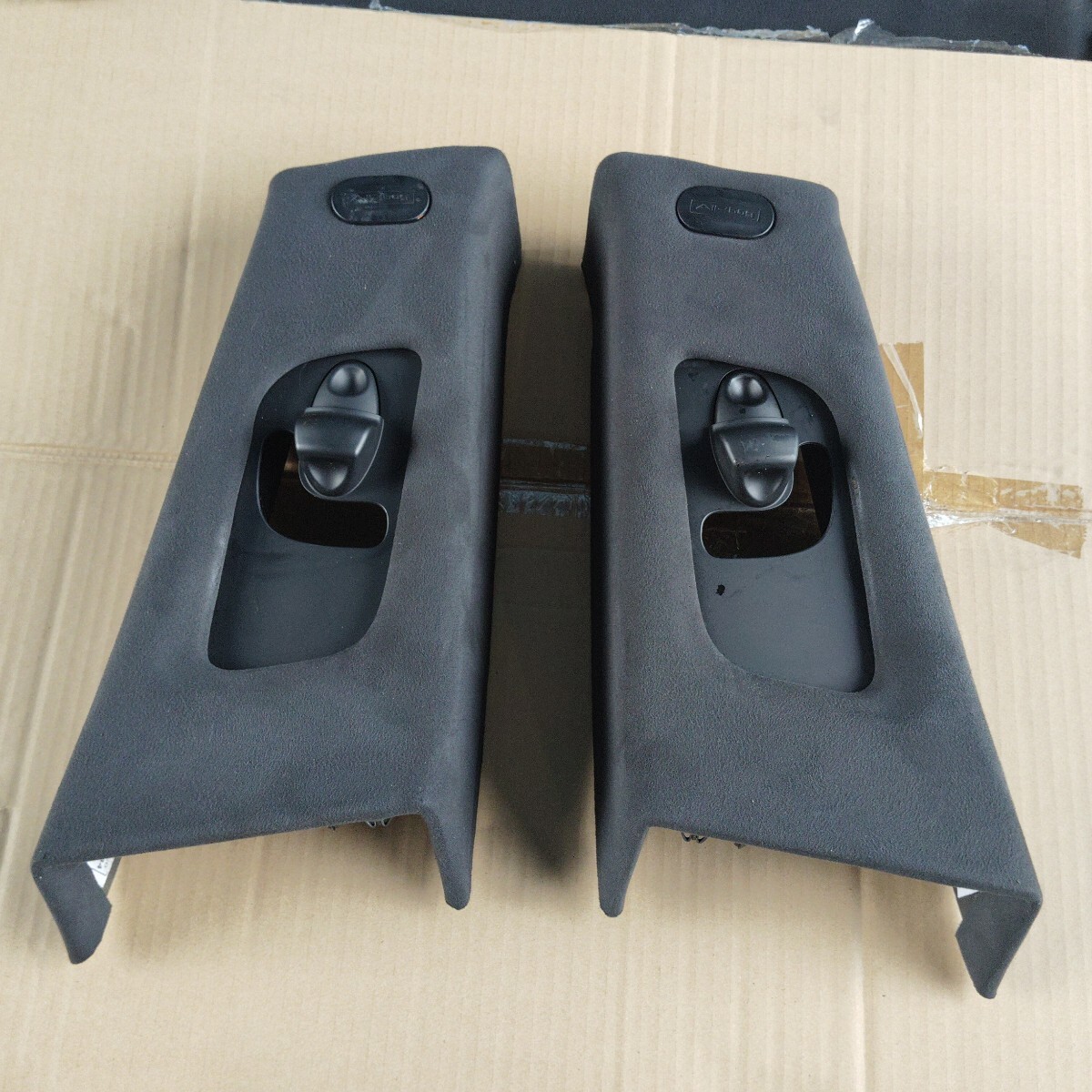 マセラティギブリS Q4 内装 内張りピラー_画像7