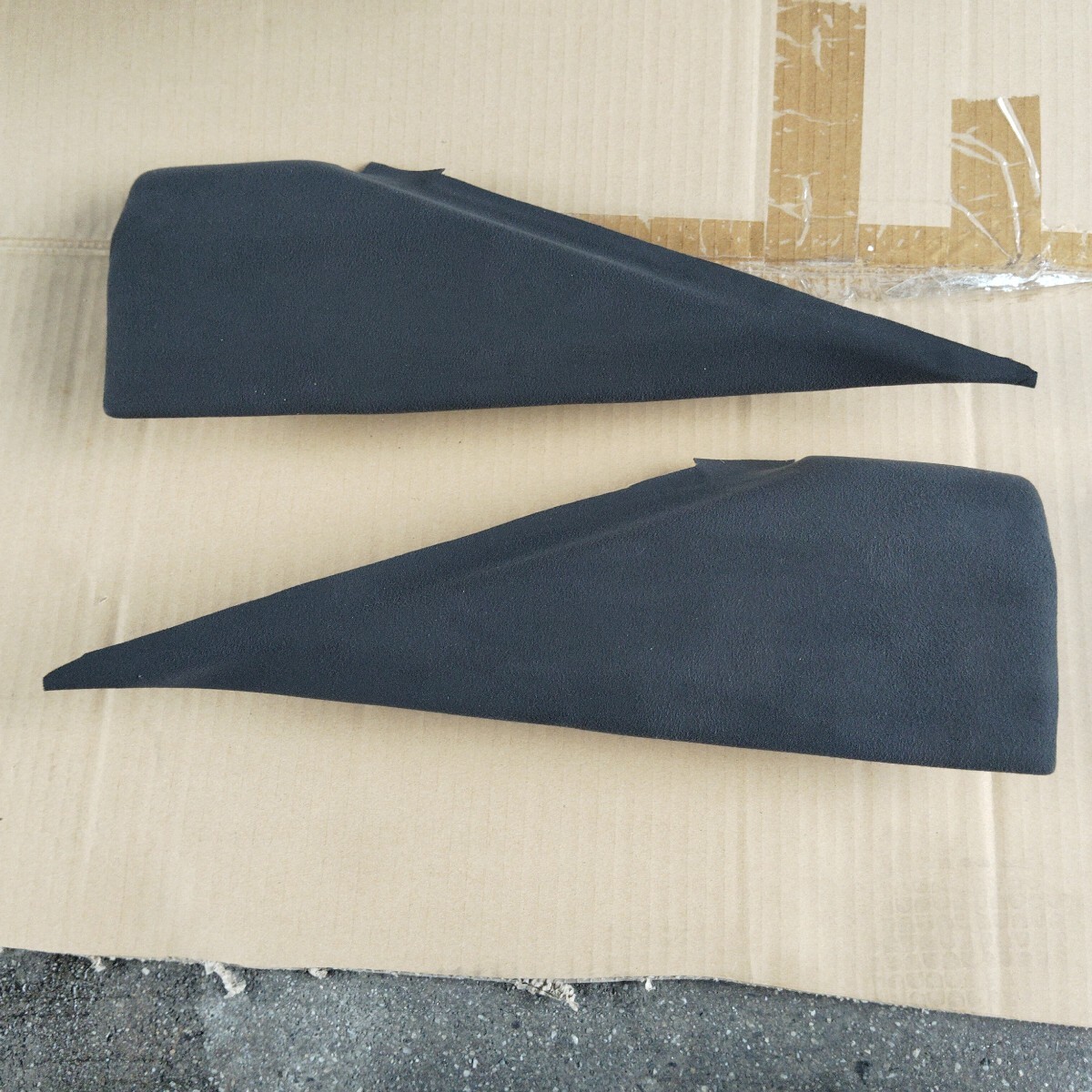 マセラティギブリS Q4 内装 内張りピラー_画像9