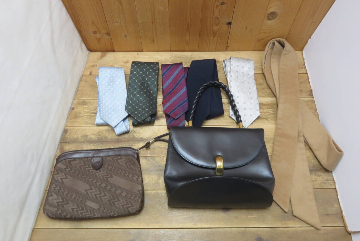 即決・未使用有り・生活雑貨などいろいろ 大量まとめてセット(21)・体重計体組成計ヘルスメーター時計ネクタイバッグ障子紙筆ジャンク_画像5