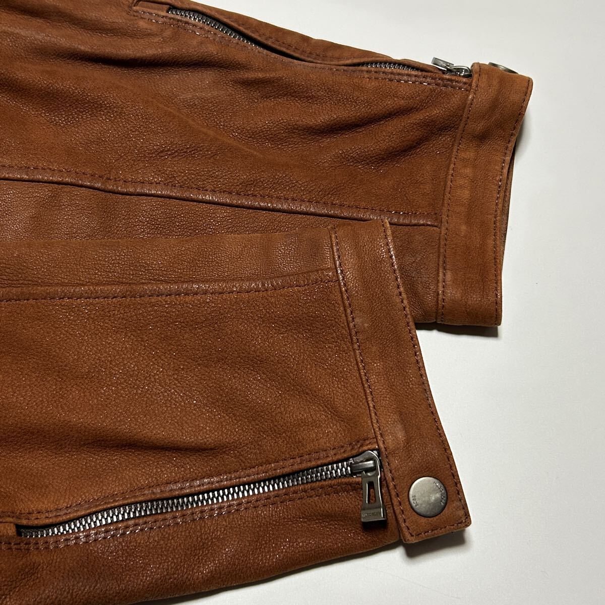 極美品【希少★2XL/XXL/52】ヒューゴボス HUGO BOSS ゴート レザー 山羊革 ライダース ジャケット ブルゾン スエード メンズ 本革 シングル_画像7