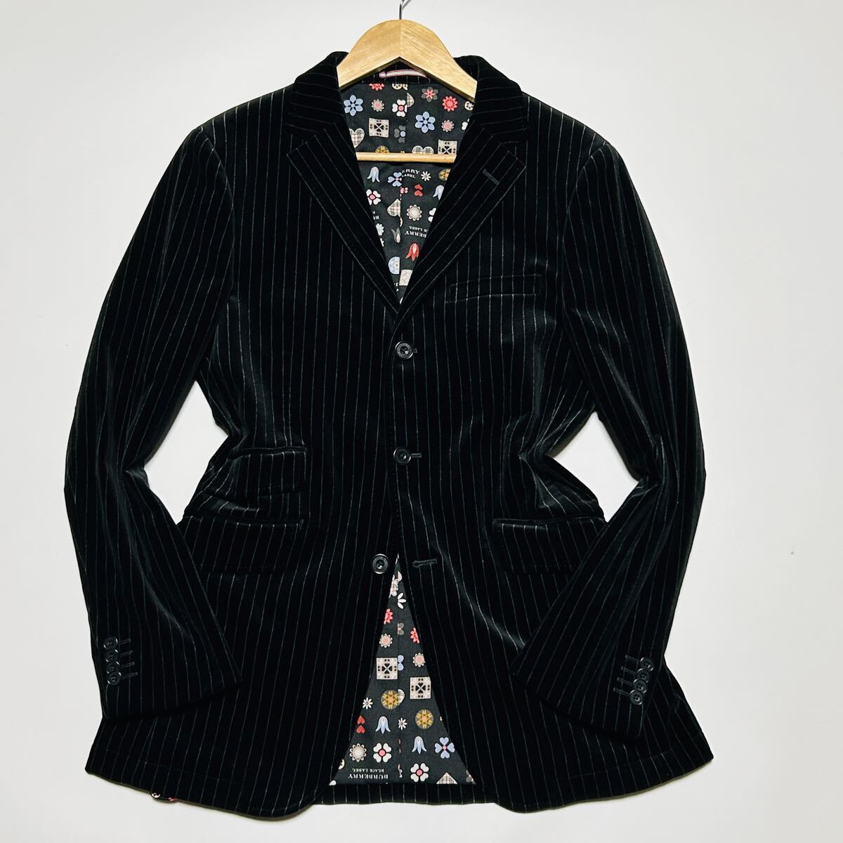 極美品/Lサイズ★バーバリーブラックレーベル 裏地 モノグラム テーラードジャケット ベロア生地 ホース釦 ストライプBURBERRY BLACK LABEL_画像2