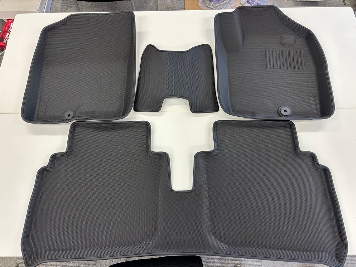 ARTINA3Dフロアマット MR52/92 ハスラー用1台分(フロント+セカンド) 新品未使用品_画像1