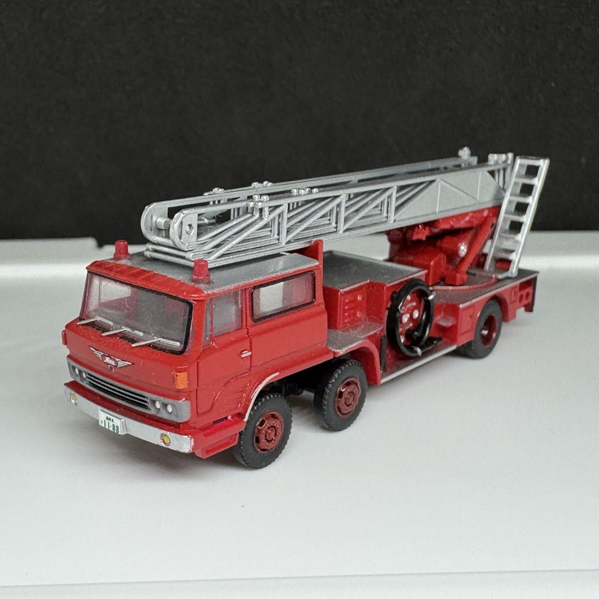 トラックコレクション 第3弾 036 日本機械工業はしご消防車 日野TC 東京消防庁 TOMYTEC 1/150_画像1