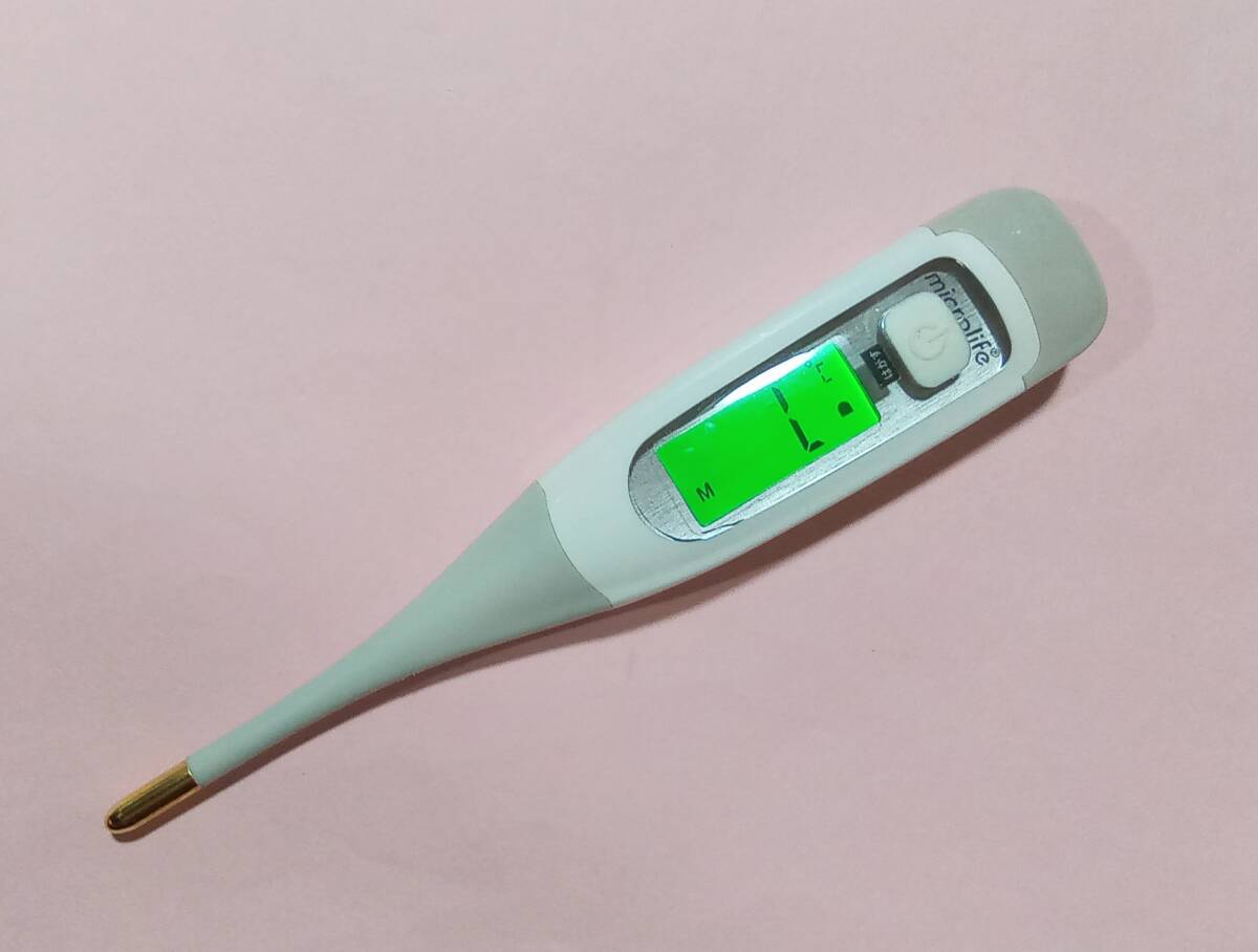 ★送140円~ 20秒検温 電子体温計 収納ケース付き バックライト やわらか先端 わき下検温 _画像3