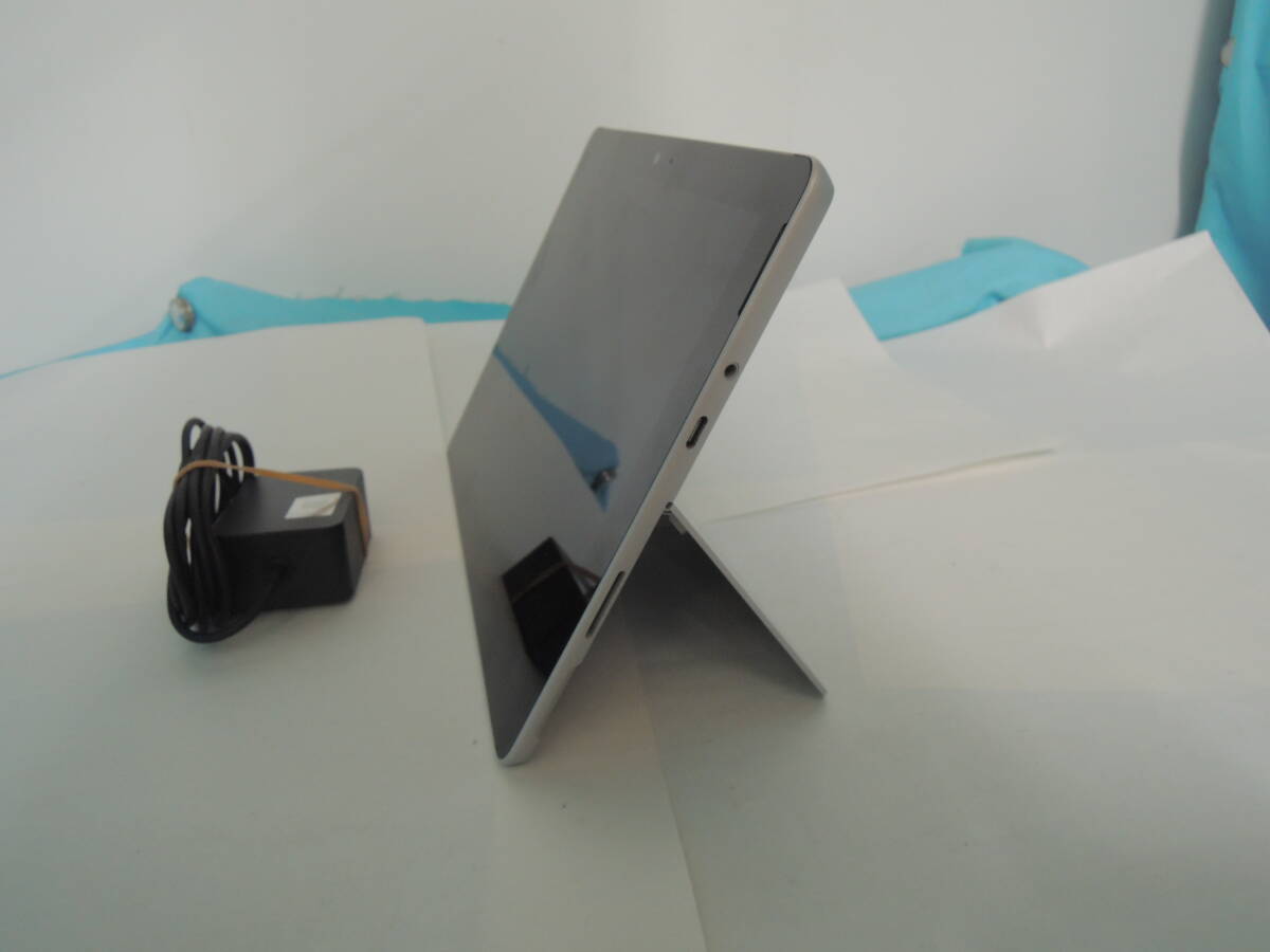 Microsoft Surface GO Model:1824 CPU:Pentium4415Y 1.60GHz 実装RAM:4GB SSD:64GB 付属品:純正アダプター #1_画像7