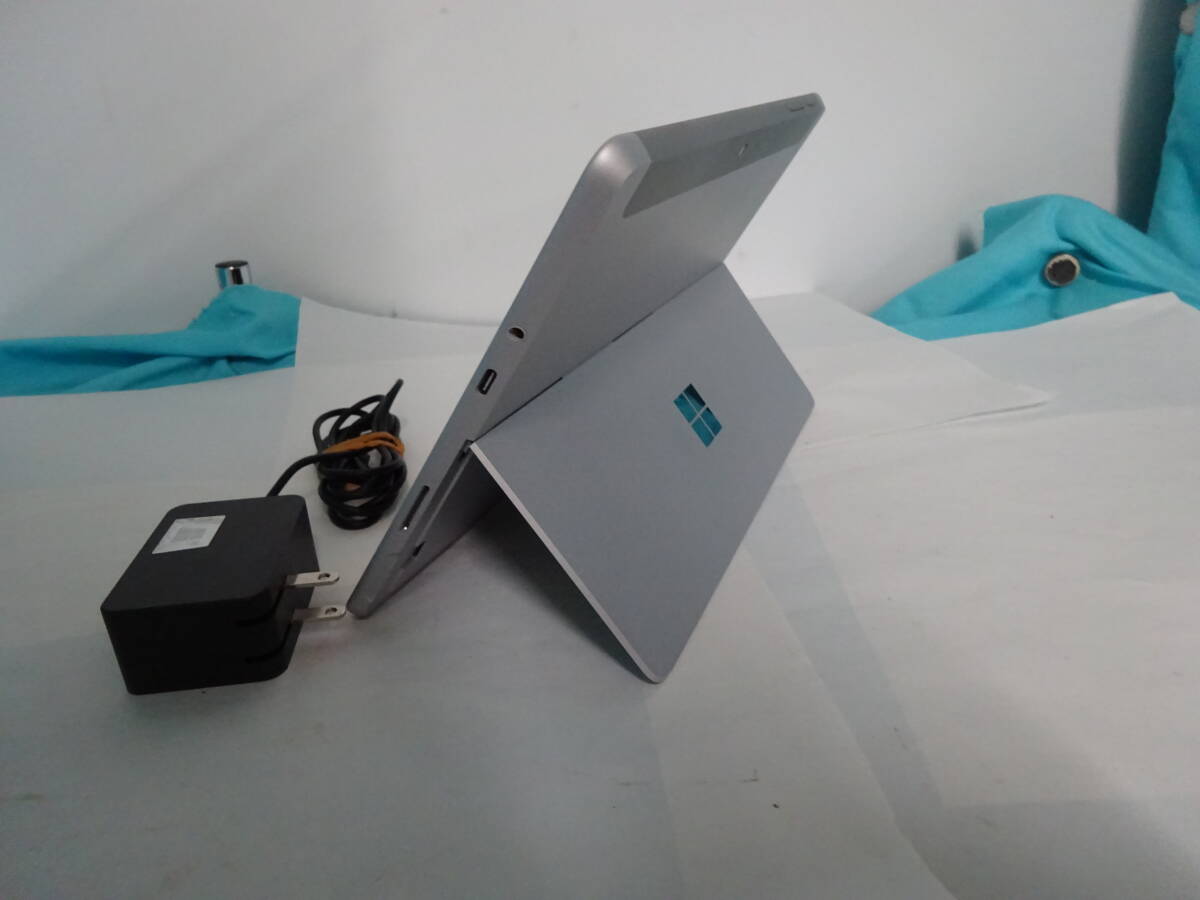 Microsoft Surface GO Model:1824 CPU:Pentium4415Y 1.60GHz 実装RAM:4GB SSD:64GB 付属品:純正アダプター #3_画像6