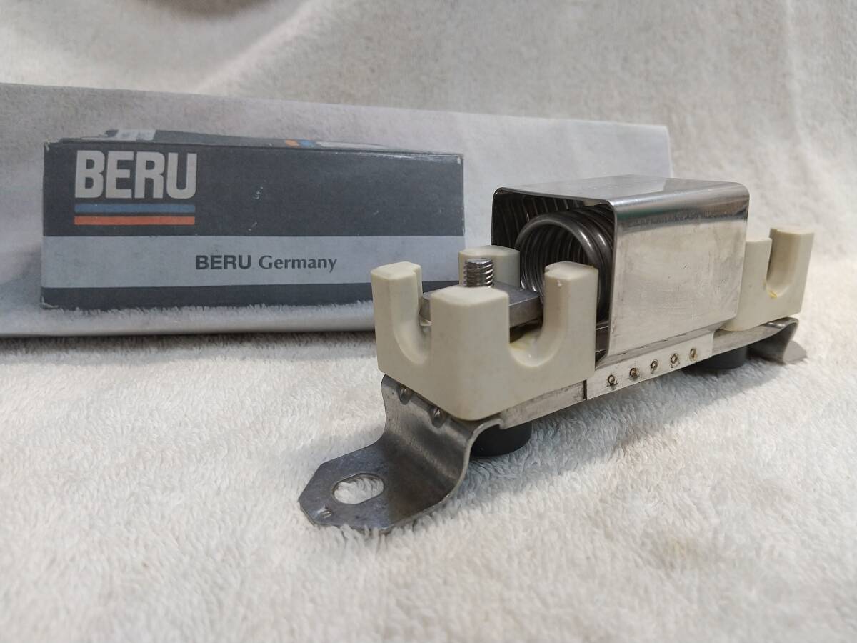 未使用　ベンツ　純正　供給終了品　W124 W126 W201 R129 W463 電動ファンレジスター　ファンレギュレーター 0001583245 0001583545 　_画像1