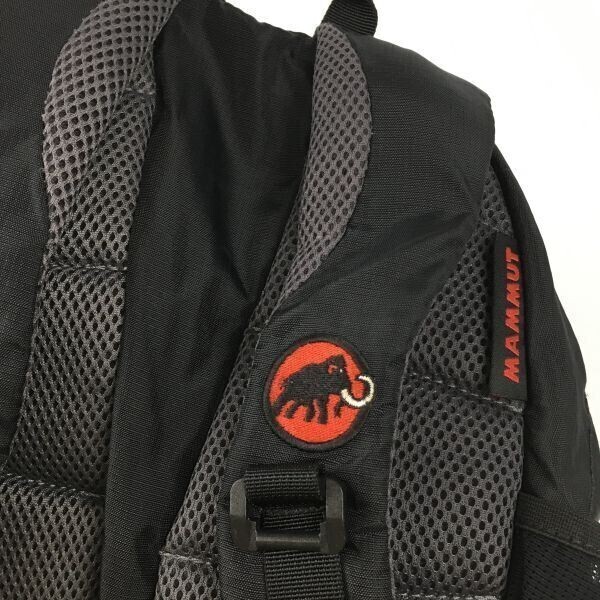 お子様用　MAMMUT/マムート　リュックサック/デイバッグ　赤×黒　小物入れポーチ付き　】◆B22-27_画像9