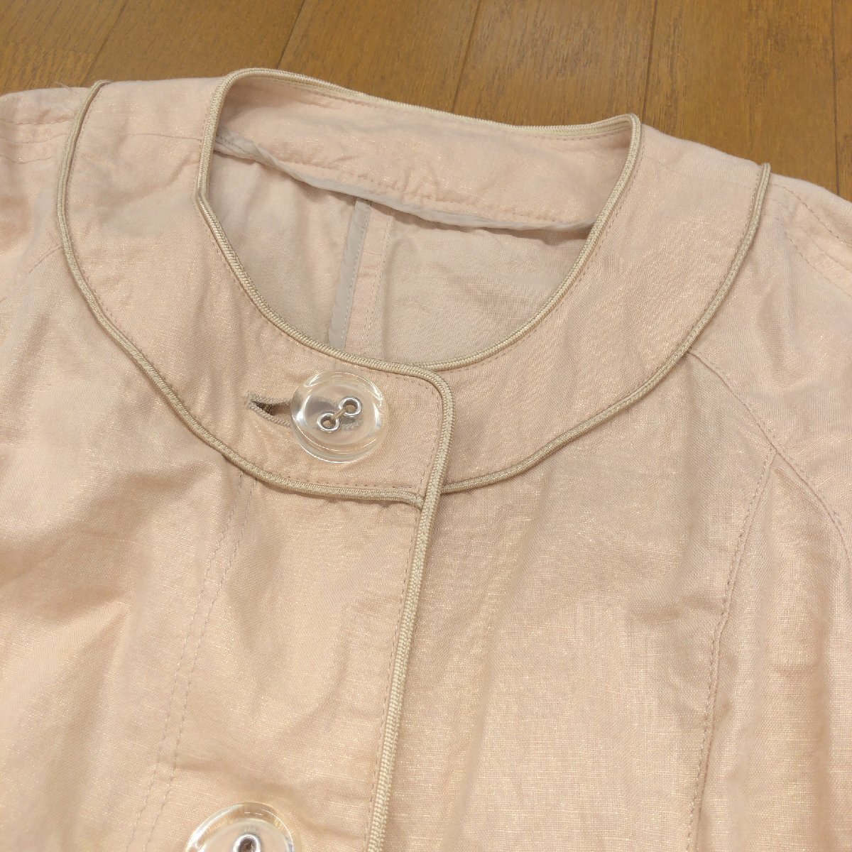 Leilian レリアン 麻 リネン コットン ノーカラー クロップドジャケット 9(M) ベージュ 日本製 ラメ入 七分袖 ショート丈 羽織り 婦人_画像4