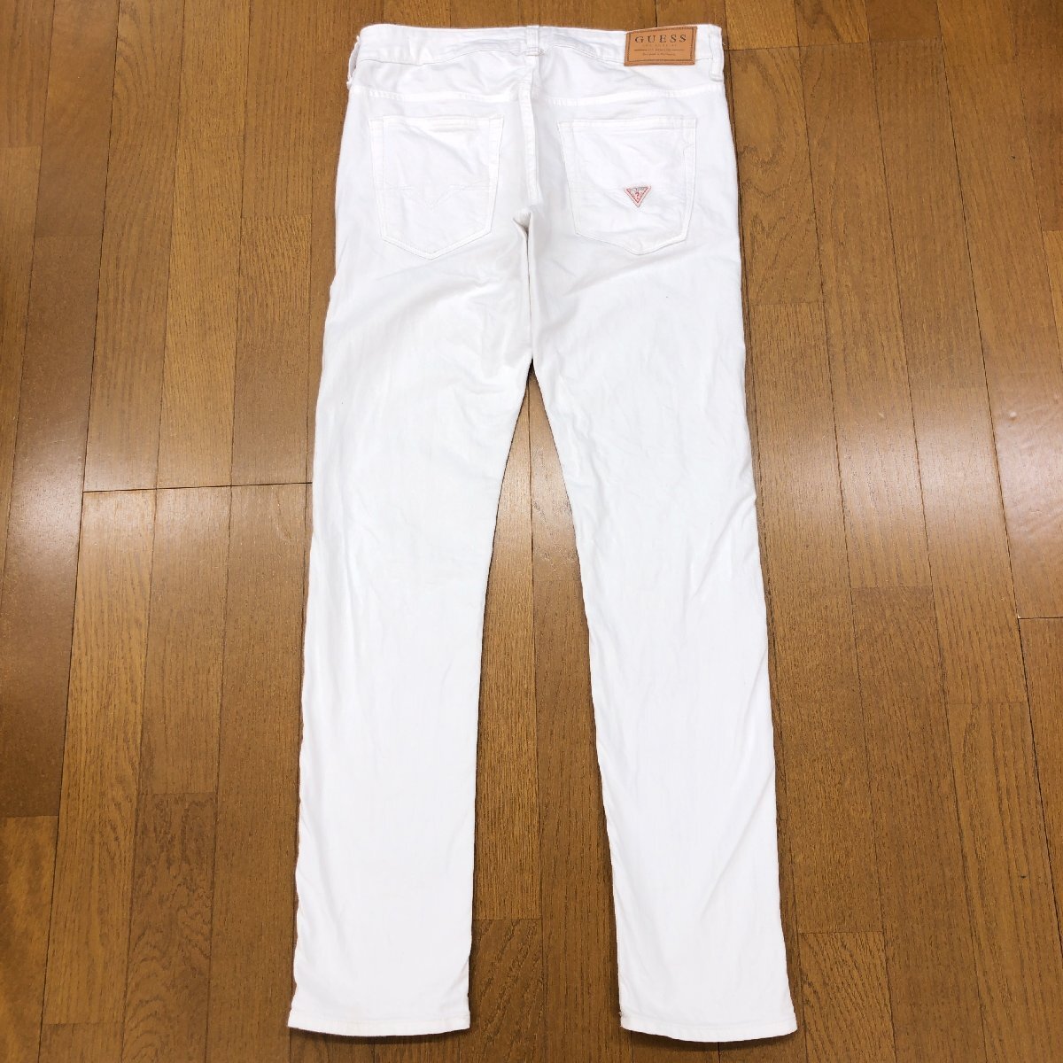 GUESS ゲス ロゴワッペン ADAM スリム スーパースキニー ホワイトデニム パンツ 29 w82 ジーンズ テーパード アメカジ 古著 メンズ 紳士