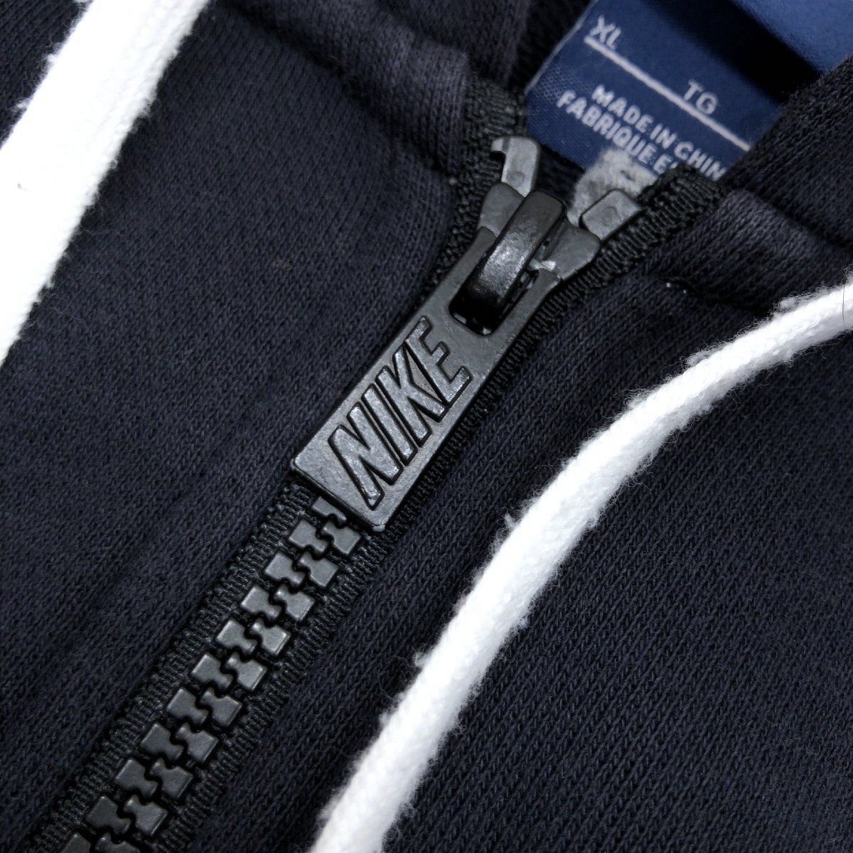 ●NIKE ナイキ ポイントロゴ刺繍 ジップアップ スウェット パーカー XL 黒 ブラック ジャケット 羽織り LL 2L ゆったり 大きい レディース_画像5