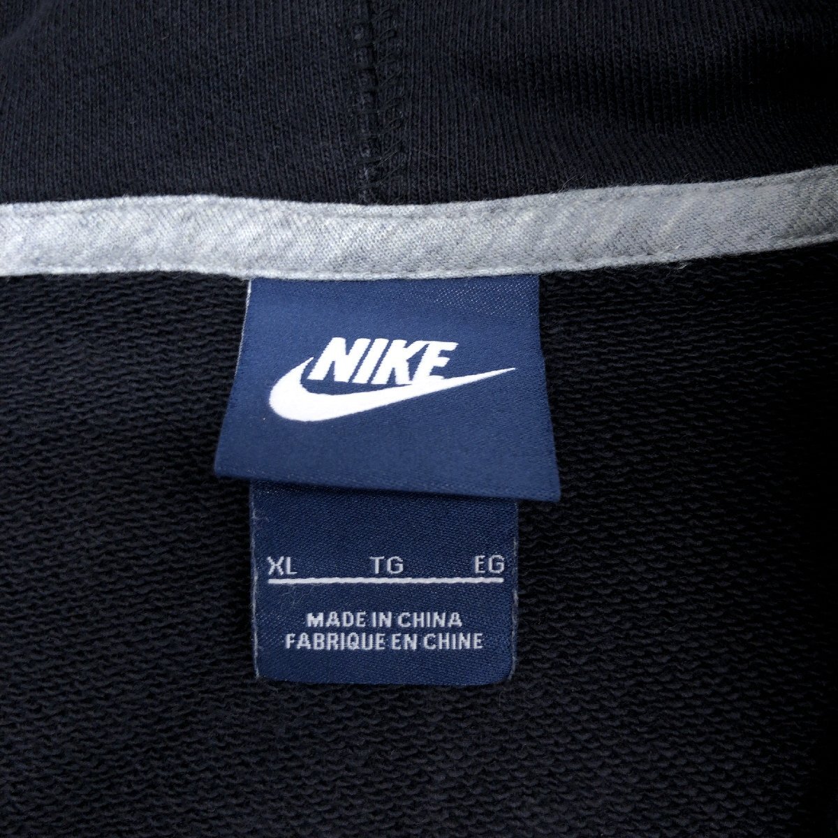 ●NIKE ナイキ ポイントロゴ刺繍 ジップアップ スウェット パーカー XL 黒 ブラック ジャケット 羽織り LL 2L ゆったり 大きい レディース_画像3