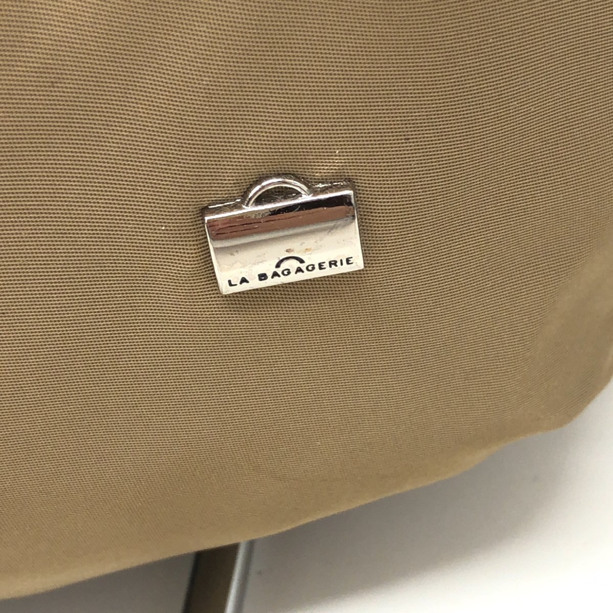 ●美品 LA BAGAGERIE ラバガジェリー 定価15,400円 ターンロック ホーボーバッグ カーキ系 ワンハンドル ショルダーバッグ ハンドバッグ_画像10