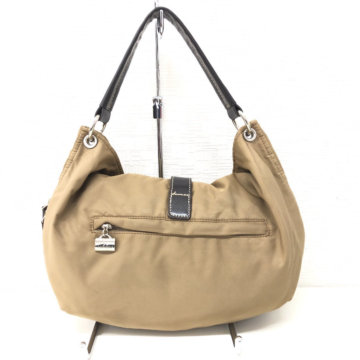 ●美品 LA BAGAGERIE ラバガジェリー 定価15,400円 ターンロック ホーボーバッグ カーキ系 ワンハンドル ショルダーバッグ ハンドバッグ_画像2