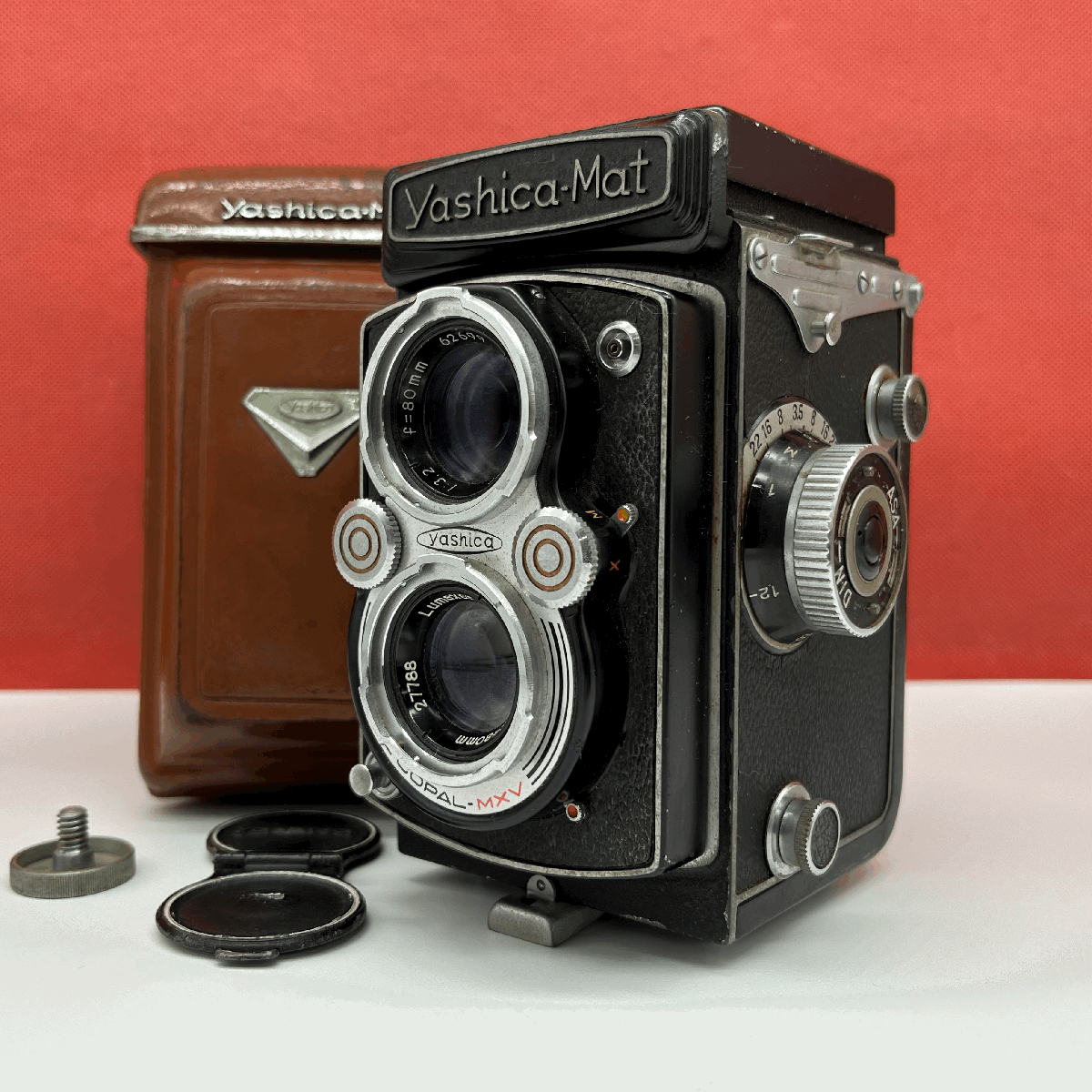 ☆57 Yashica Yashica-Mat F3.2 80mm / F3.5 80mm フィルム二眼レフカメラ 現状品 1円スタート ヤシカ_画像1