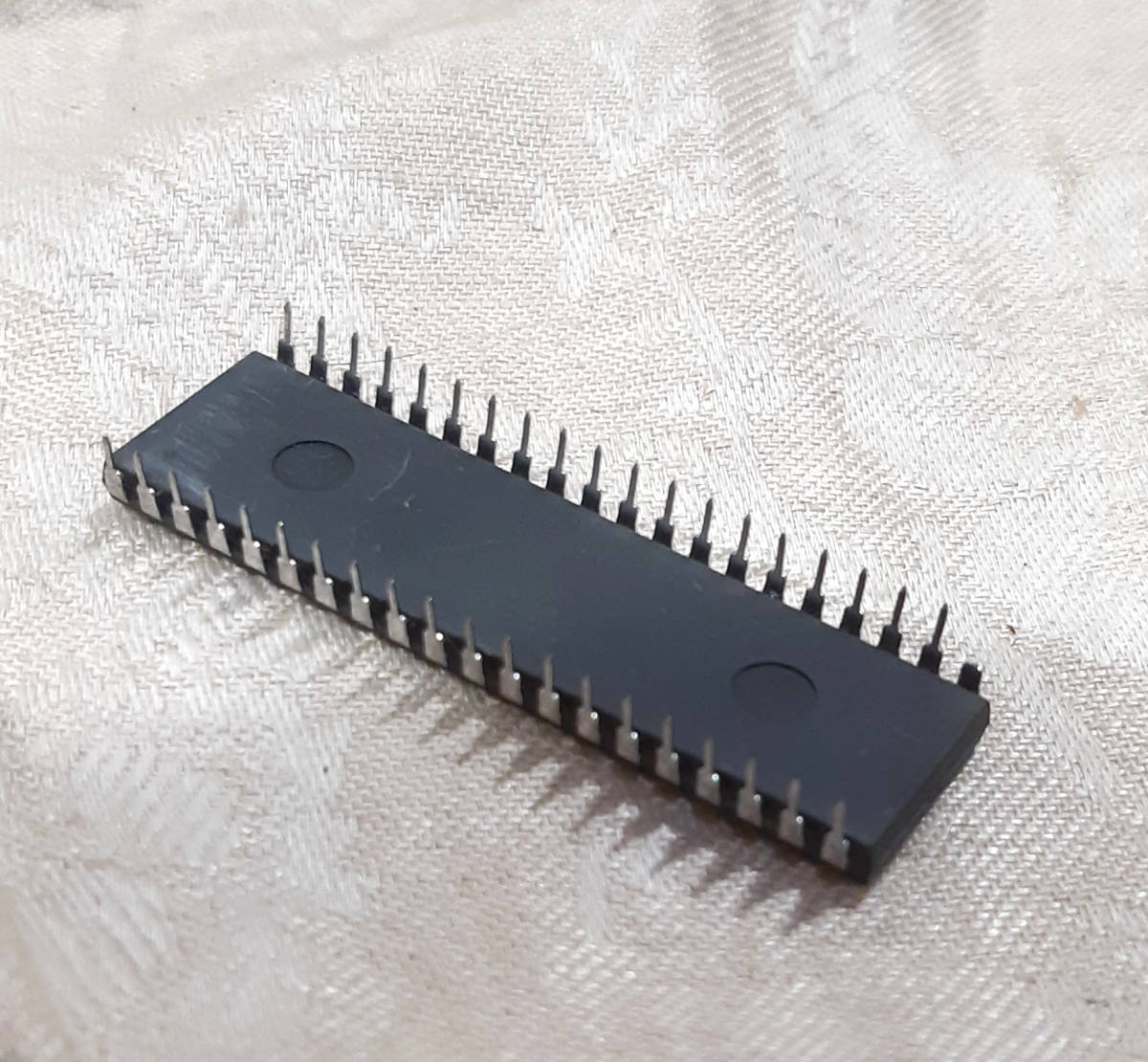 新品・未使用品 ZILOG IC ビンテージCPU Z84C0006PSC 84C0006 Z80-CPU 6MHz 1個 送料120円~ _画像2