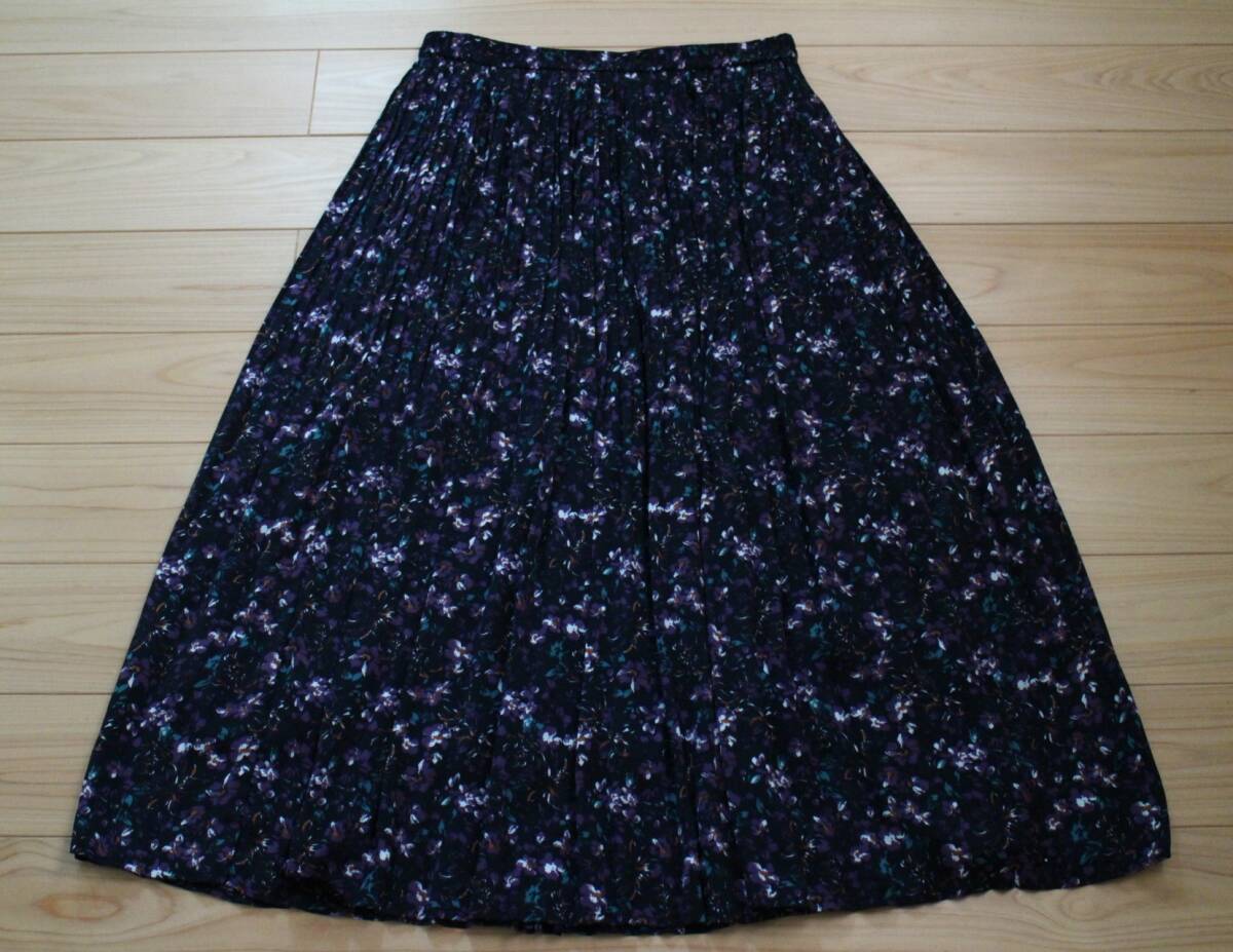 【賢くおしゃれ♪】*GALLORIA ギャローリア *大人の品ある装いこれからの季節に華を添える花柄高級プリーツスカート L ブラック フォーマル_画像8