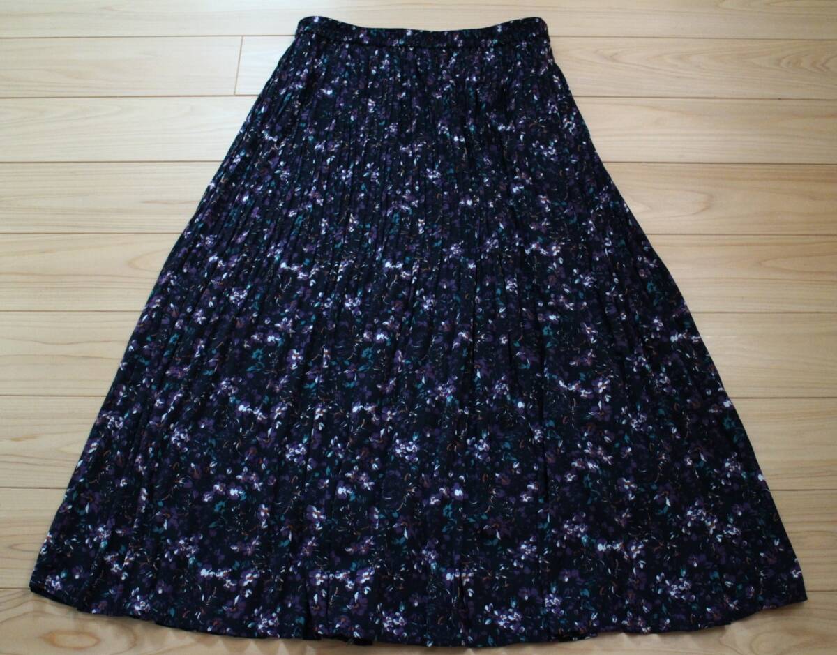 【賢くおしゃれ♪】*GALLORIA ギャローリア *大人の品ある装いこれからの季節に華を添える花柄高級プリーツスカート L ブラック フォーマル_画像1