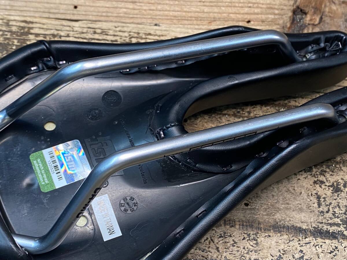 JM045 ism PS2.0 サドル 黒 クロモリレール 135mm_画像4