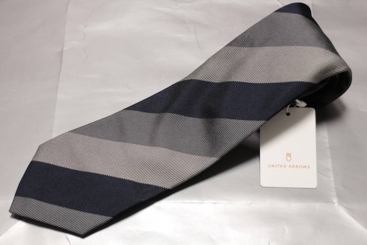 ユナイテッドアローズ新品ネクタイ超シック艶グレー*ネイビー*シルバーレジメンタル重厚ツイル織段落ちワイドピッチハンドメイド大人気柄_画像1