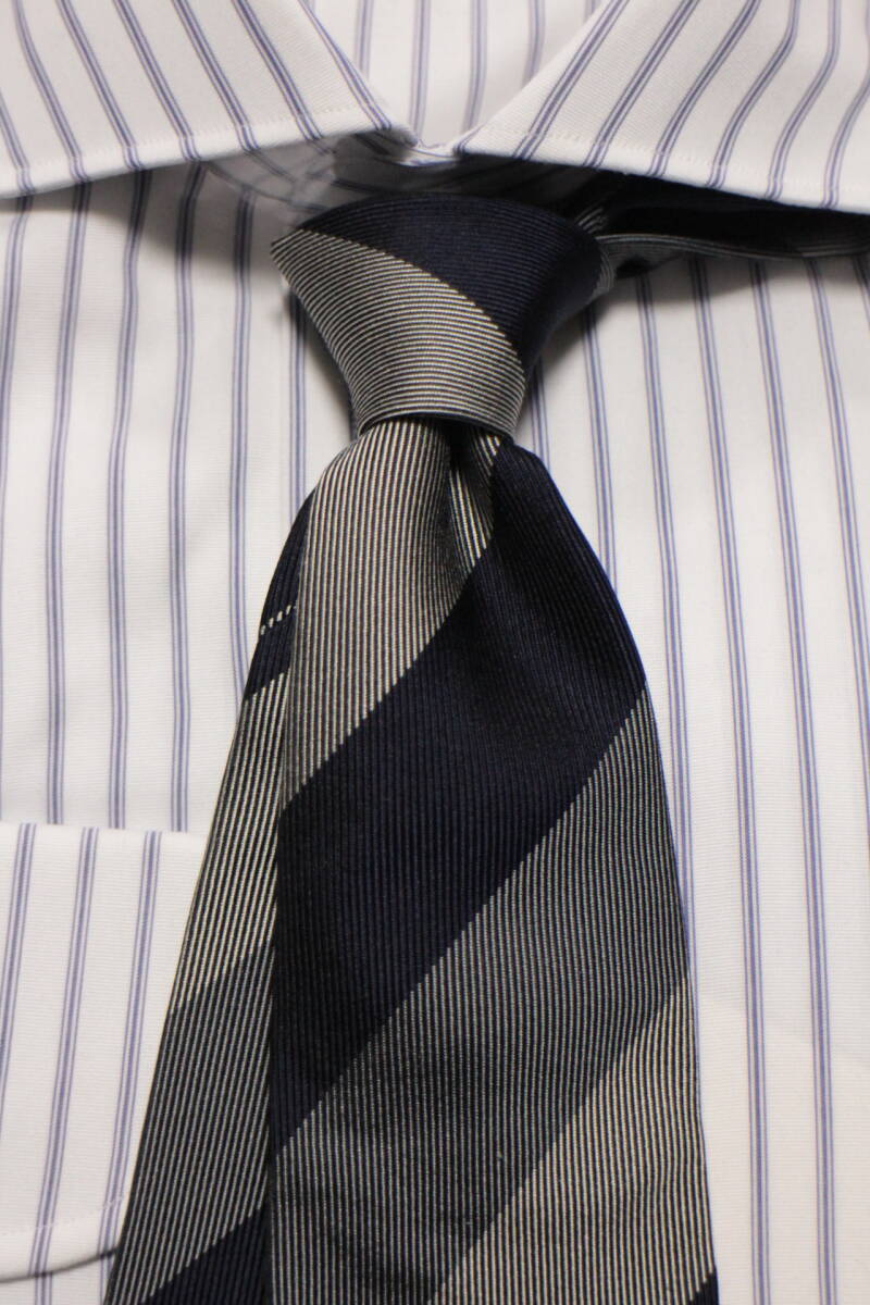 ユナイテッドアローズ新品ネクタイ超シック艶グレー*ネイビー*シルバーレジメンタル重厚ツイル織段落ちワイドピッチハンドメイド大人気柄_画像8