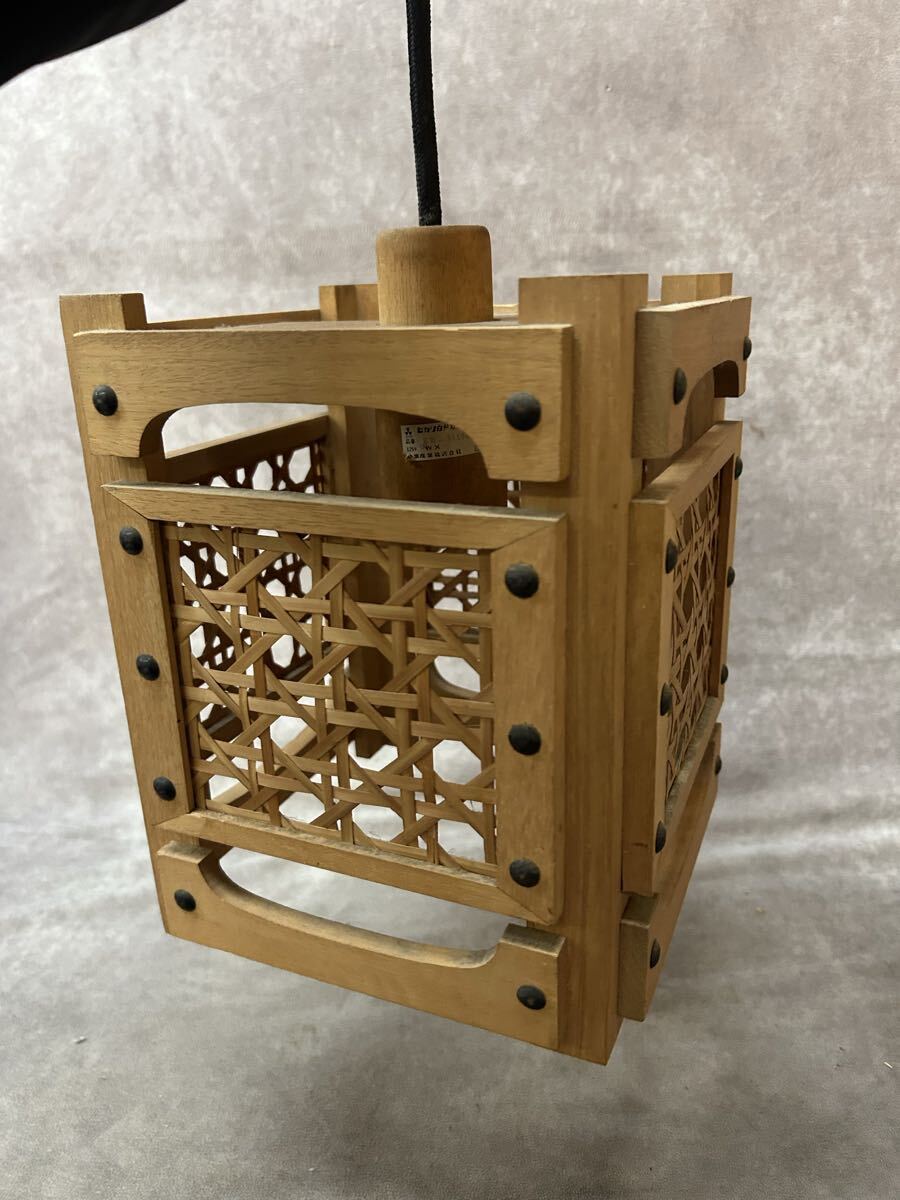 和風 ペンダントライト 竹ひごで装飾 木製 インテリア 電気 ライト 間接照明 廊下 玄関 トイレ 竹細工 吊り下げ 照明 レトロ_画像3