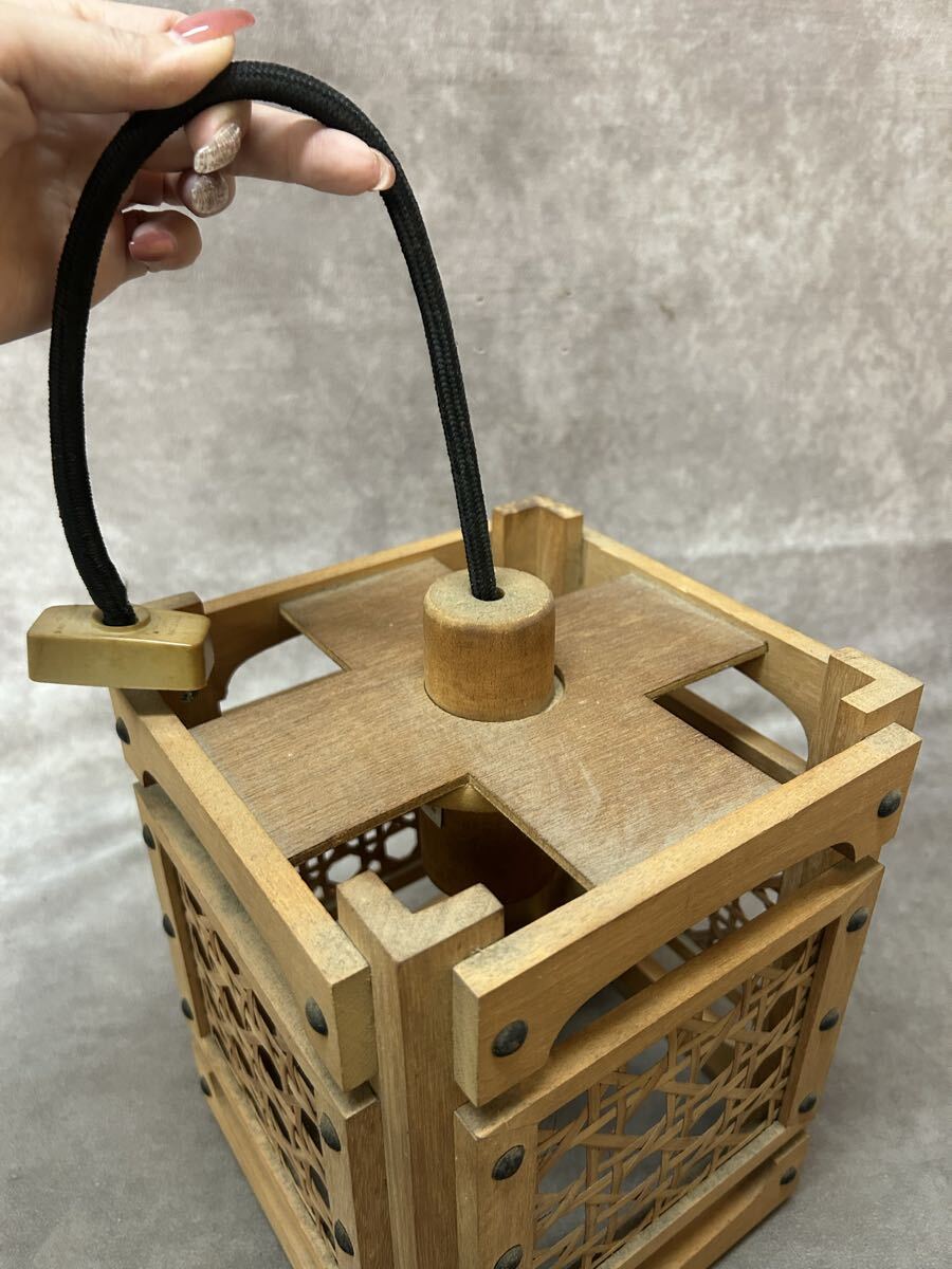 和風 ペンダントライト 竹ひごで装飾 木製 インテリア 電気 ライト 間接照明 廊下 玄関 トイレ 竹細工 吊り下げ 照明 レトロ_画像4