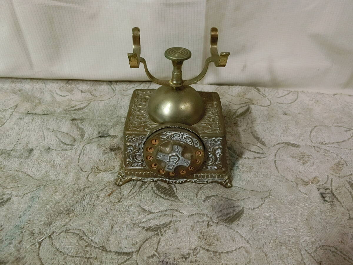 * телефон . рассказ контейнер класть шт. музыкальная шкатулка имеется 