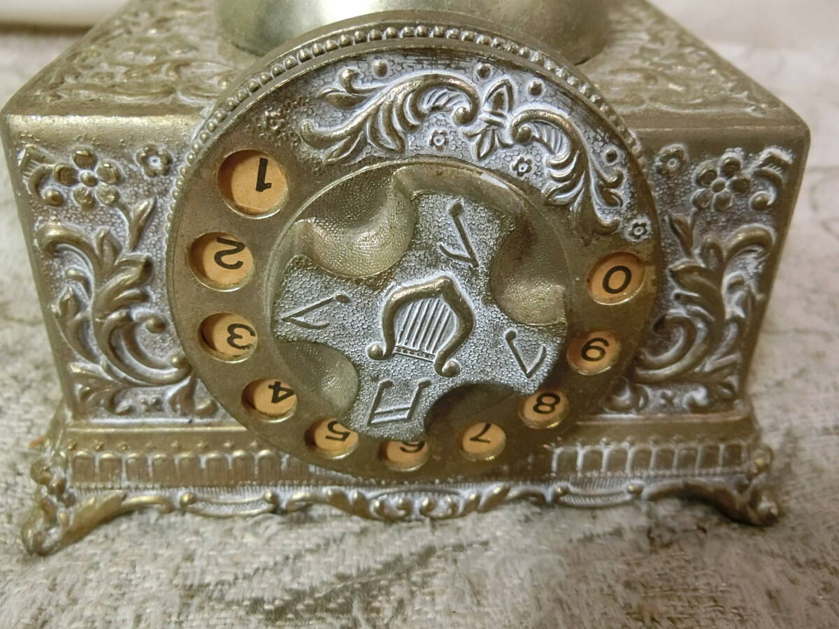 * телефон . рассказ контейнер класть шт. музыкальная шкатулка имеется 