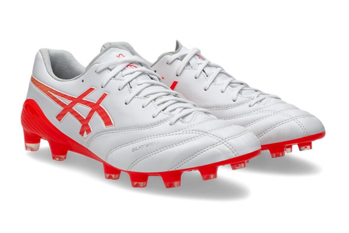 SP198【新品未使用◎】asics DS LIGHT X-FLY 6 サッカー スパイク アシックス 1101A076 白 赤 スポーツ シューズ 靴 定番 美品 26.0cm_画像1